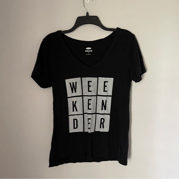 Weekender Tshirt - Picture 1 of 3